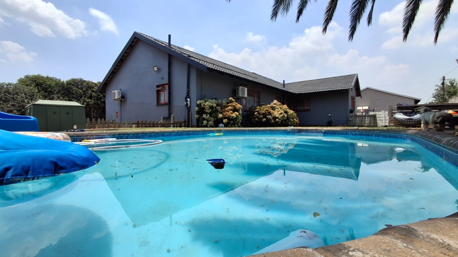4 Bedroom Property for Sale in Vaalpark Free State